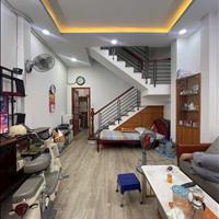 Nhà Hoàng Hoa Thám, Bình Thạnh 3 lầu, 4PN, giá chỉ 3.25 tỷ, ở ngay!