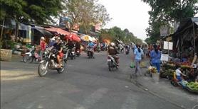 Kẹt tiền sang gấp lại mảnh 2016m2 sổ riêng, giá 180 triệu (bao sổ) gần trường chợ KCN 300ha sầm uất - Ảnh 2