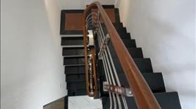 Hoàng Quốc Việt 40m2 5 tầng giá chỉ 7.8 tỷ ( thương lượng nhẹ ) - Ảnh 2