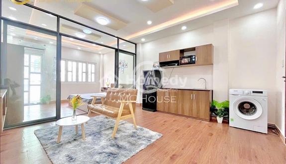 Căn hộ 1 phòng ngủ 45m2 full nội thất cao cấp cửa sổ ban công siêu thoáng đường CMT8 - Ảnh 1