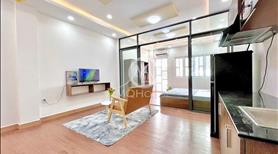 Căn hộ 1 phòng ngủ 45m2 full nội thất cao cấp cửa sổ ban công siêu thoáng đường CMT8 - Ảnh 4