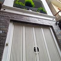 Bán nhà Hoàng Quốc Việt chủ nhà tri thức, oto tránh đỗ vào nhà, ở hoặc làm VP