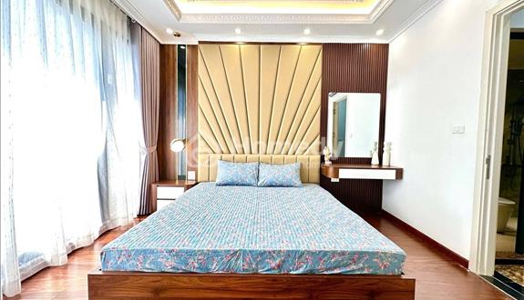 Bán gấp nhà Cầu Giấy, sân rộng, thoáng, Mặt tiền 4.5 m, giá nhỉnh 10 tỷ - Ảnh 1