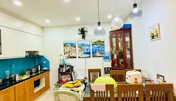 Bán Gấp Nhà Cầu Giấy 40m2 – 5 Tầng - Mặt tiền 4.5m – Giá chỉ 8 tỷ - Ảnh 1