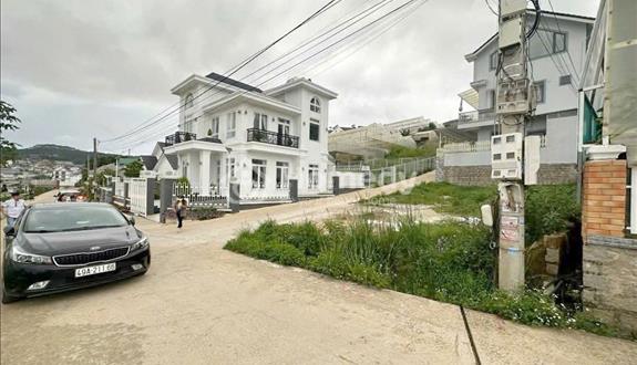 Giảm sâu 9,2 tỷ còn 8,5 tỷ ra lộc thêm bán đất 2 mặt tiền khu nam hồ phường 11 đà lạt - Ảnh 1