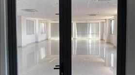 Cho thuê văn phòng mới xây ngay trung tâm Đà Nẵng _ Mặt tiền đường lớn - Ảnh 2