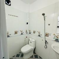 Nhà hẻm ba gác, oto nhỏ. 52m2 có 48m2 thổ cư. sân rộng, đường lê văn khương