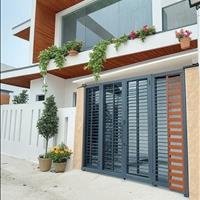 Biệt thự mini thiết kế hiện đại sang trọng gần chợ Thạnh Phú