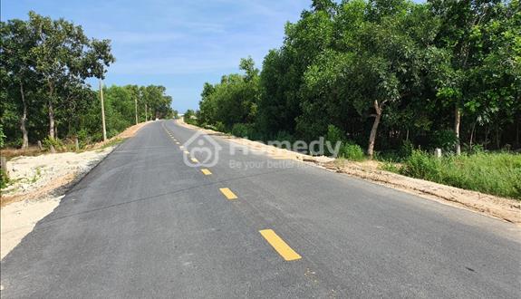Bán 22.5m x 50m đất 2 mặt tiền lê quang định, thị xã lagi gần biển giá đầu tư - Ảnh 1
