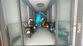 Nhà 1 sẹc HXH , sổ chính chủ, nhà mới ngay qL1A - Ảnh 4