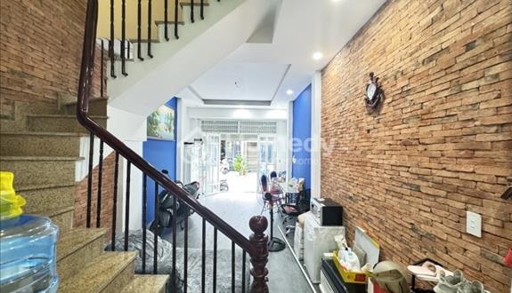 Nhà mặt tiền Q.11 mới tinh, 2 lầu + Sân thượng - 4PN 3WC chỉ 7.85 TỷTL - Ảnh 1