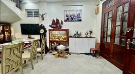 Bán nhà Lô góc siêu hiếm, Trung tâm Cầu Giấy, 4 tầng chắc chắn, giá chỉ 13 tỷ - Ảnh 2
