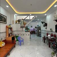 Bán nhà sát MTĐ Hồ Bá Kiện, P15, Quận 10, DT 43m2, Giá 2tỷ290, gần cv Lê Thị Riêng, sổ hồng riêng