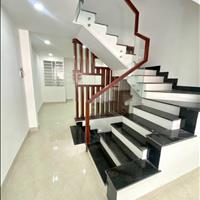 Bán nhà hẻm 2 sẹc Tôn Đản, P8, Quận 4, DT 50m2, Giá 2tỷ250, nhà kiên cố, đang trống vào ở ngay, SHR