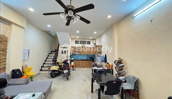 Chính chủ bán gấp, Đường Láng, Đống Đa 43m x5Tầng, MT 5m, 10,9 tỷ. - Ảnh 1