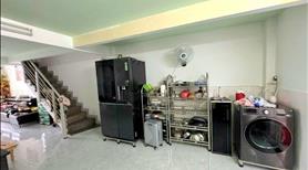 Bán nhà gần trục đường lớn QL13, Hẻm thông xe hơi tới nhà, 4x15, Giảm chỉ còn 5tỷ4 - Ảnh 3