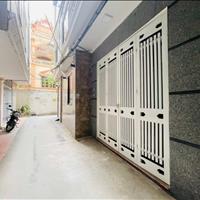 Bán nhà 5 tầng 44m2 vị trí đẹp khu trung tâm Quan Hoa sau Đại học Thủ Đô, khu nhiều tiện ích