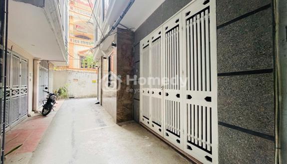 Bán nhà 5 tầng 44m2 vị trí đẹp khu trung tâm Quan Hoa sau Đại học Thủ Đô, khu nhiều tiện ích - Ảnh 1