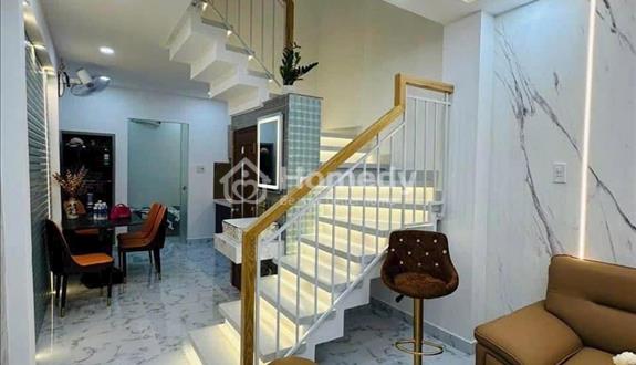 Bán nhà hẻm ô tô 4,5m Hoà Hưng, P13, Quận 10, gần chợ Hoà Hưng, DT 51m2, Giá 3tỷ190, sổ hồng riêng - Ảnh 1