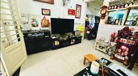 Chủ ngộp sang gấp căn nhà Phùng Văn Cung, P4, Phú Nhuận, DT 42m2, Giá 1tỷ490, nhà đang trống, SHR - Ảnh 2