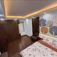 Siêu Phẩm Cầu Giấy, Nhà đẹp mới, 3 thoáng, Sát Hồ, Cách Otô 10m, 6 tầng, Nhỉnh 8 Tỷ