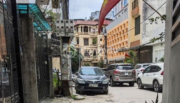 Bán ngay nhà Cầu Giấy, ô tô vào nhà, lô góc, MT 6m, giá nhỉnh 12 tỷ - Ảnh 1