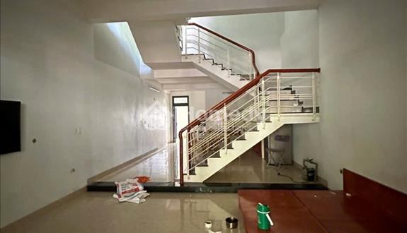 Chính Chủ Bán Nhà 2 Tầng Đẹp - Trần Kim Xuyến , Lề Rộng 4m - Ảnh 1