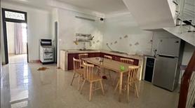 Chính Chủ Bán Nhà 2 Tầng Đẹp - Trần Kim Xuyến , Lề Rộng 4m - Ảnh 2