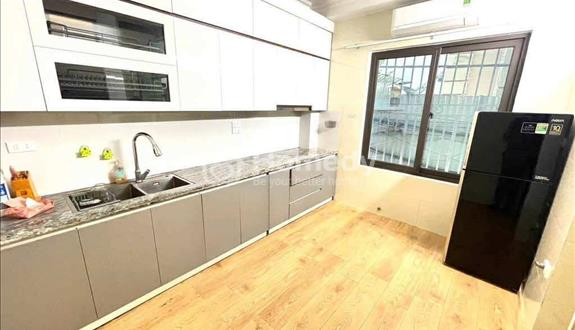 bán nhà lạc long quân 6 tầng 23m2 thang máy nhỉnh 5 tỷ - Ảnh 1