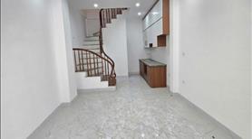 Bán nhà Lĩnh Nam 30m²,5tầng, 4,7 tỷ ,sổ đỏ vuông chính chủ,ko qh,ko lỗi lầm, xây phân lô mới tinh. - Ảnh 2