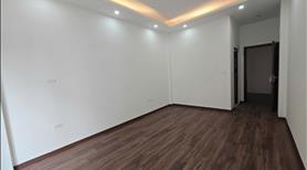 Bán nhà Lĩnh Nam 30m²,5tầng, 4,7 tỷ ,sổ đỏ vuông chính chủ,ko qh,ko lỗi lầm, xây phân lô mới tinh. - Ảnh 3