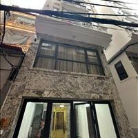  **Bán nhà lô góc Cầu Giấy – 71 m² – Giá 15.6 tỷ – Ô tô đỗ cửa,