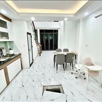 Nhà đẹp 5 tầng, diện tích 38m2 mặt tiền 4m, giá 6.15 tỷ đường Ngọc Hồi, Tứ Hiệp