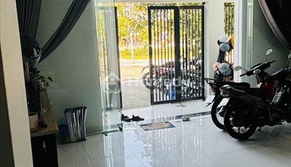 Nhà nguyên căn gần biển Mỹ Khê Đà Nẵng, sẵn dòng tiền 20tr/tháng - Ảnh 1
