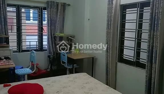 Nhỉnh 4 tỷ nhà 4 tầng Ngọc Hồi, 42m2 mặt tiền 4m, ô tô đỗ cách 50m - Ảnh 1