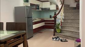 Bán nhà Đào Tần, Ba Đình, ngõ thông rộng, cách ô tô 50m, tặng nội thất giá chỉ 7.9 tỷ - Ảnh 3