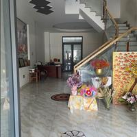 BÁN NHÀ 8.8 tỷ diện tích 90m2, 1 trệt 3 lâug. Chíh chủ