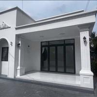Thanh lí căn nhà cấp 4 sổ hồng riêng ngay chợ Bình chánh giá chỉ 870triệu 