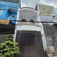 Bán nhà chính chủ hẻm xe hơi giá rẻ.Nhà hẻm xe hơi ,hẻm rộng và thông ra các trục đường lớn.Gần trư