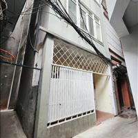 Căn nhà lô góc dân chí cao tại trung tâm Cầu Giấy 