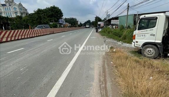 Đất mặt tiền kinh doanh DT 747 làm cây xăng   - Ảnh 1