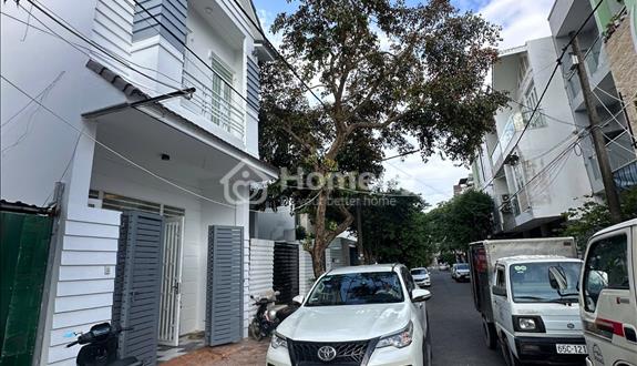 Cho thuê nhà lầu rộng lộ giơi 8m  có sân đậu oto nhà gần Trường Đh cần thơ thích hợp vp công ty - Ảnh 1