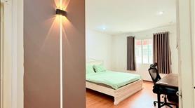 Cho thuê căn hộ 2 phòng ngủ giá chỉ 12 triệu tại Phú Mỹ Hưng. LH: 0901142004 Hòa Đất Vàng - Ảnh 2