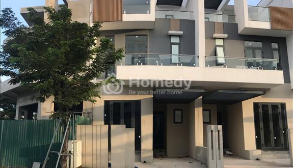Bán nhà 3 tầng mới xây. Giá 5.8x tỷ TL. đường Hoàng Quốc Việt. thành phố Huế - Ảnh 1