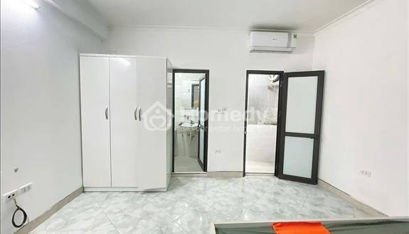 Căn Studio 28m²  siêu xinh , nội thất hiện đại, tầng 2 thoáng mát, gần ĐH Thương Mại, giá chỉ 5.3tr - Ảnh 1