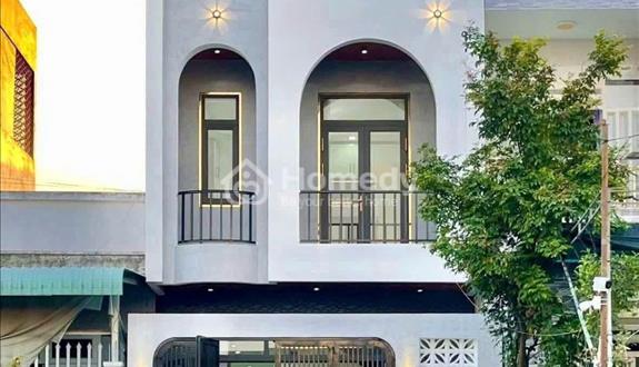 Bán Nhà 1 Trệt 2 Lầu Tại Bình Dương – 4PN, Giá 2 tỷ 650, Sổ Riêng - Ảnh 1