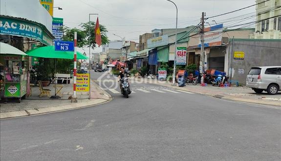 Đất 2 mặt tiền ,góc ngã 4 , đầu chợ lớn rất đông - Ảnh 1