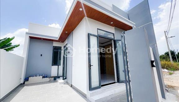 Nhà mới hoàn thiện sát nhựa Lê A, tiện ích xung quanh đầy đủ - Ảnh 1