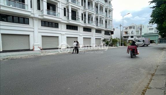 Bán nhà phố An Sương, Quận 12, căn góc 2 mặt tiền,  kinh doanh được, 127 m2, sổ sẵn, Lh: 0356657986 - Ảnh 1