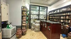 Bán nhà mặt phố Trúc Bạch, 180m2, giá chỉ 40 tỷ mặt tiền bề thế, view hồ, kinh doanh đa dạng - Ảnh 3